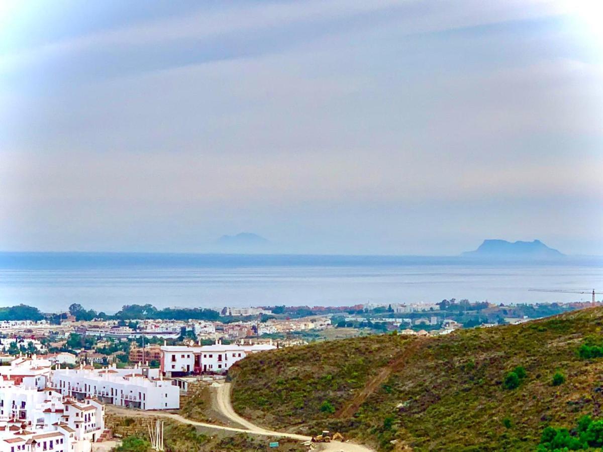 Apartament Quartiers Marbella Penthouse In Hacienda Cifuentes Benahavis Estepona Zewnętrze zdjęcie