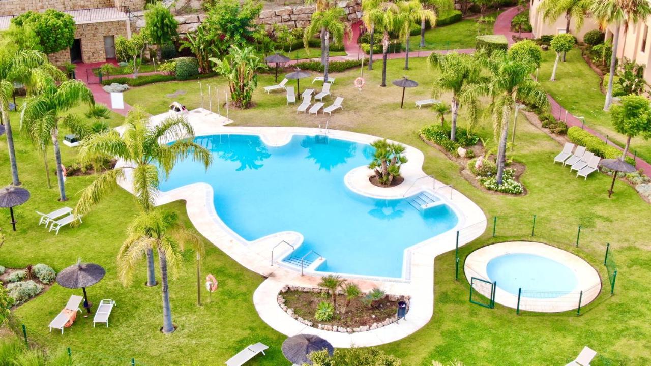 Apartament Quartiers Marbella Penthouse In Hacienda Cifuentes Benahavis Estepona Zewnętrze zdjęcie