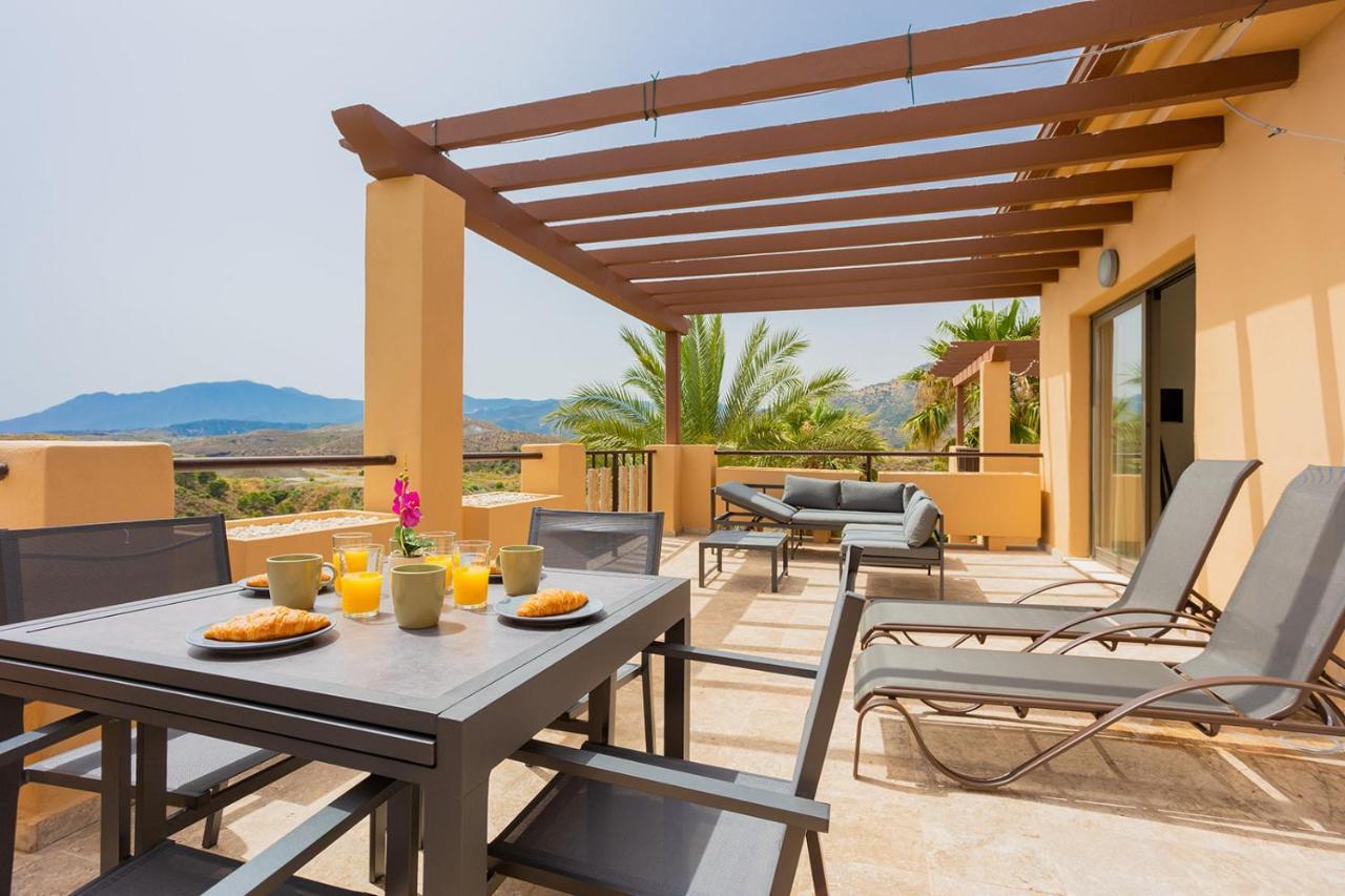Apartament Quartiers Marbella Penthouse In Hacienda Cifuentes Benahavis Estepona Zewnętrze zdjęcie